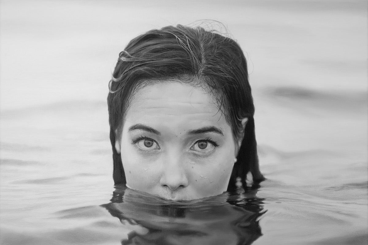 This picture shows a black and white oil painting of a woman in a lake made by artist Mathias Frykholm